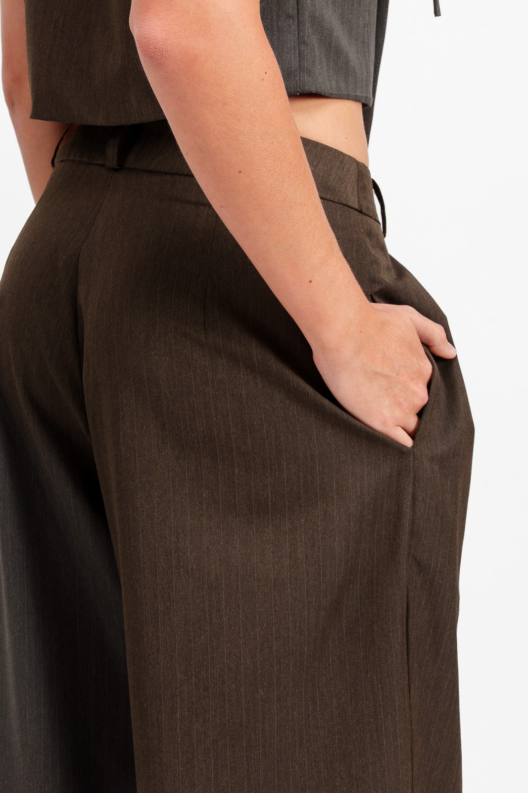 Pantalón Umbral Rayas Chocolate