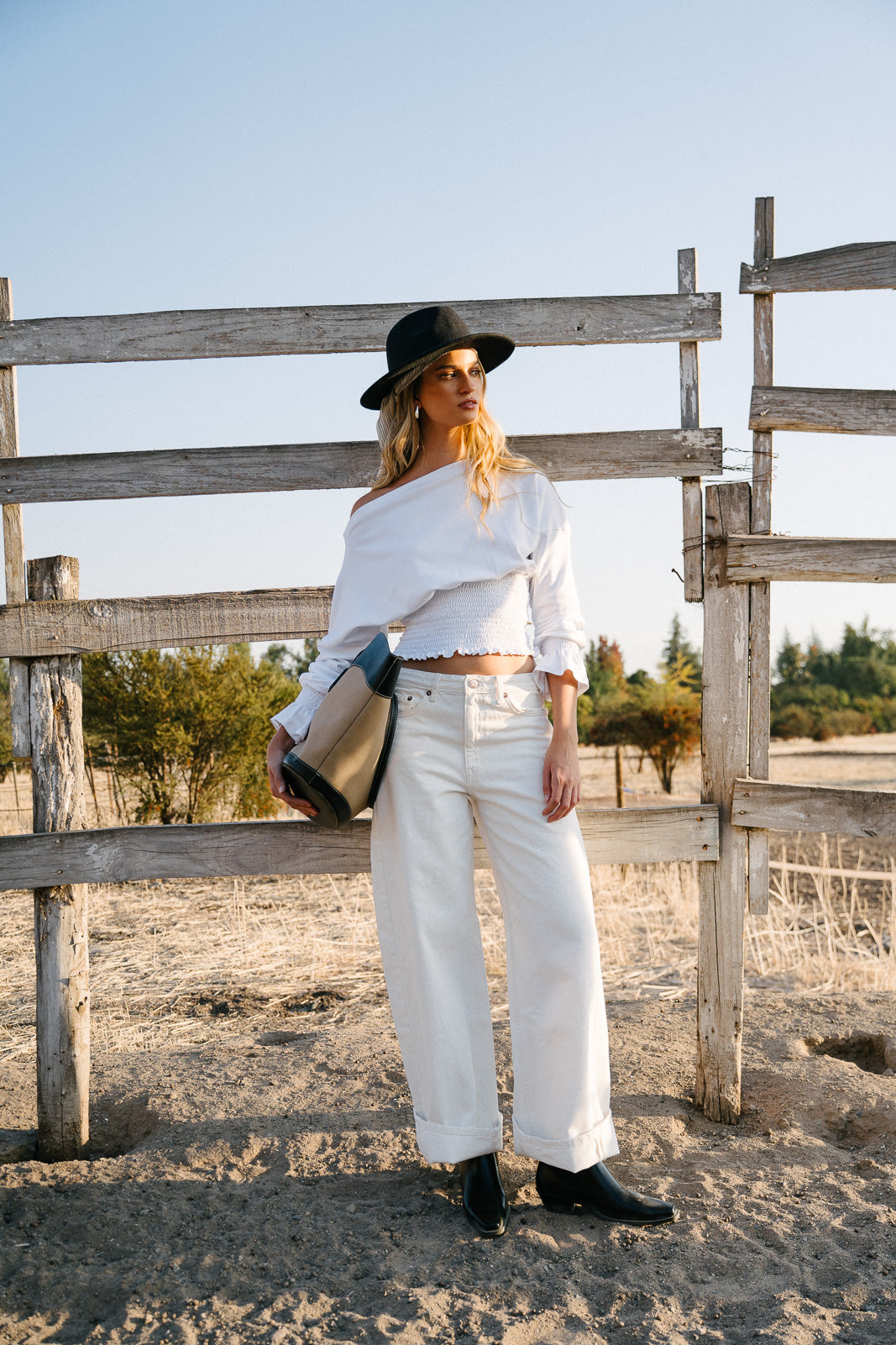 Polera Silueta Blanca